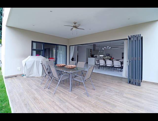4 BEDROOM CLUSTER FOR SALE IN GLENHAZEL